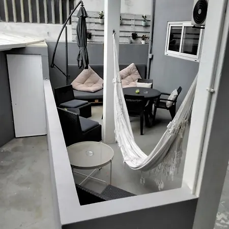 בית אירוח Buddies Charm - Self Catering אבאירו