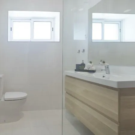 Buddies Charm - Self Catering *